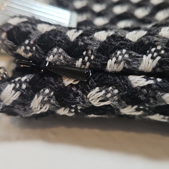 LOFT Black and White Textured Pencil Skirt - Picture 4 of 6